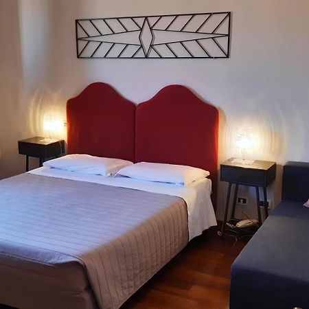 Albergo Moderno 루카 외부 사진