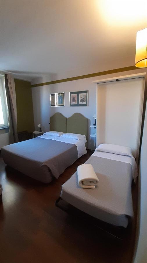 Albergo Moderno 루카 외부 사진