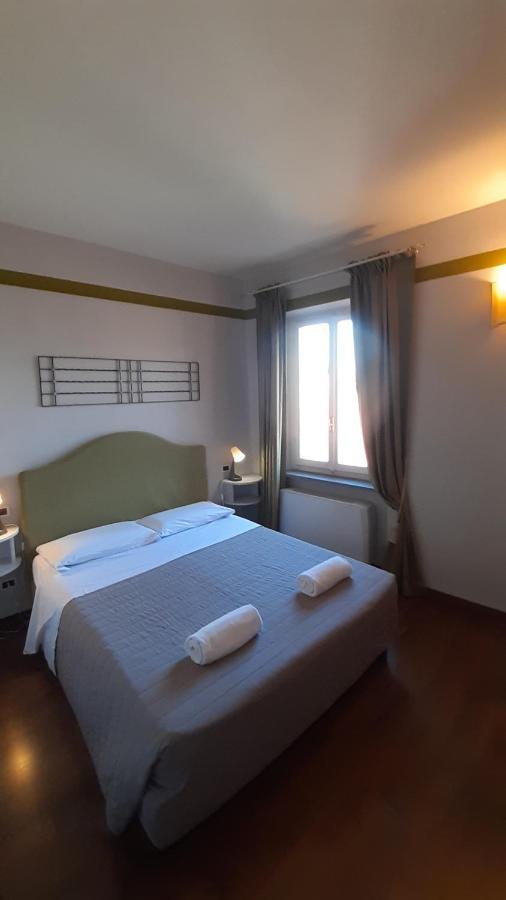 Albergo Moderno 루카 외부 사진